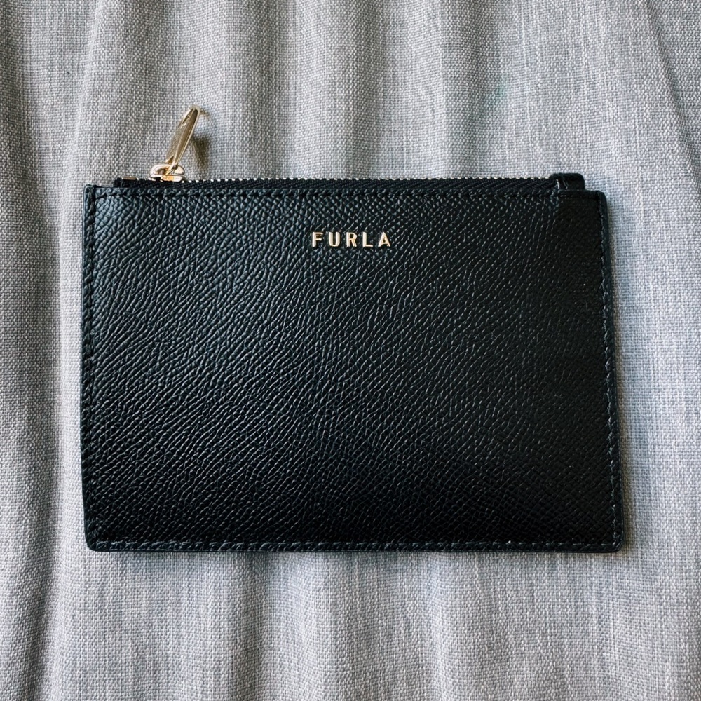 ✨New FURLA Logo Leather Card Case